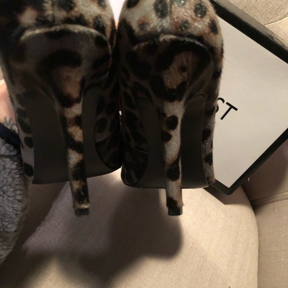 Heels - Picture 2 of 2